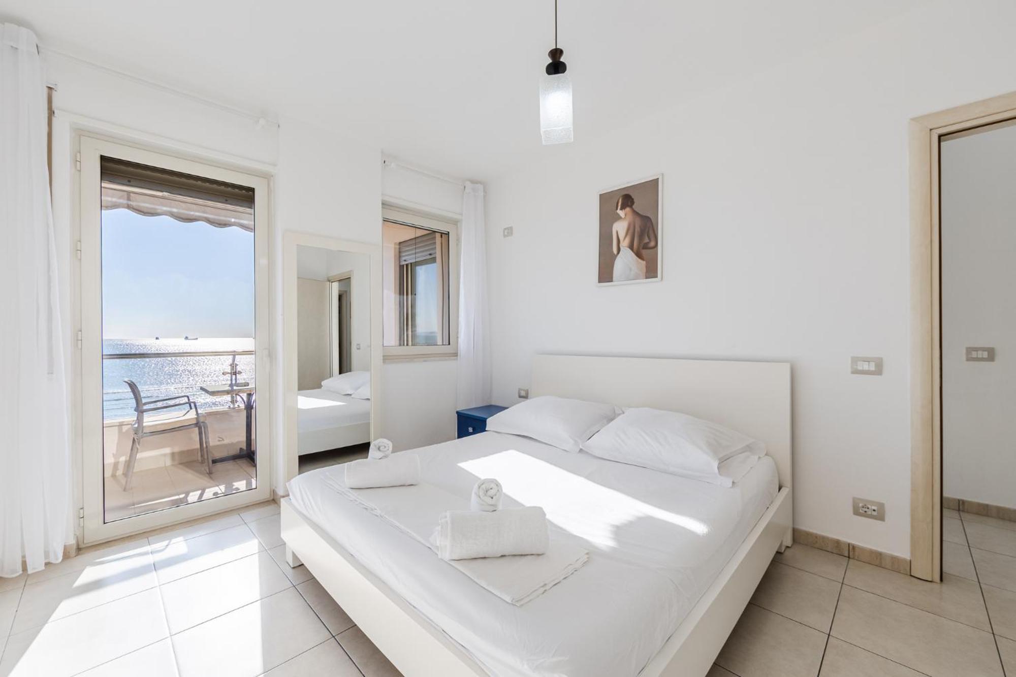 The Beachfront Apartment Durrës Zewnętrze zdjęcie
